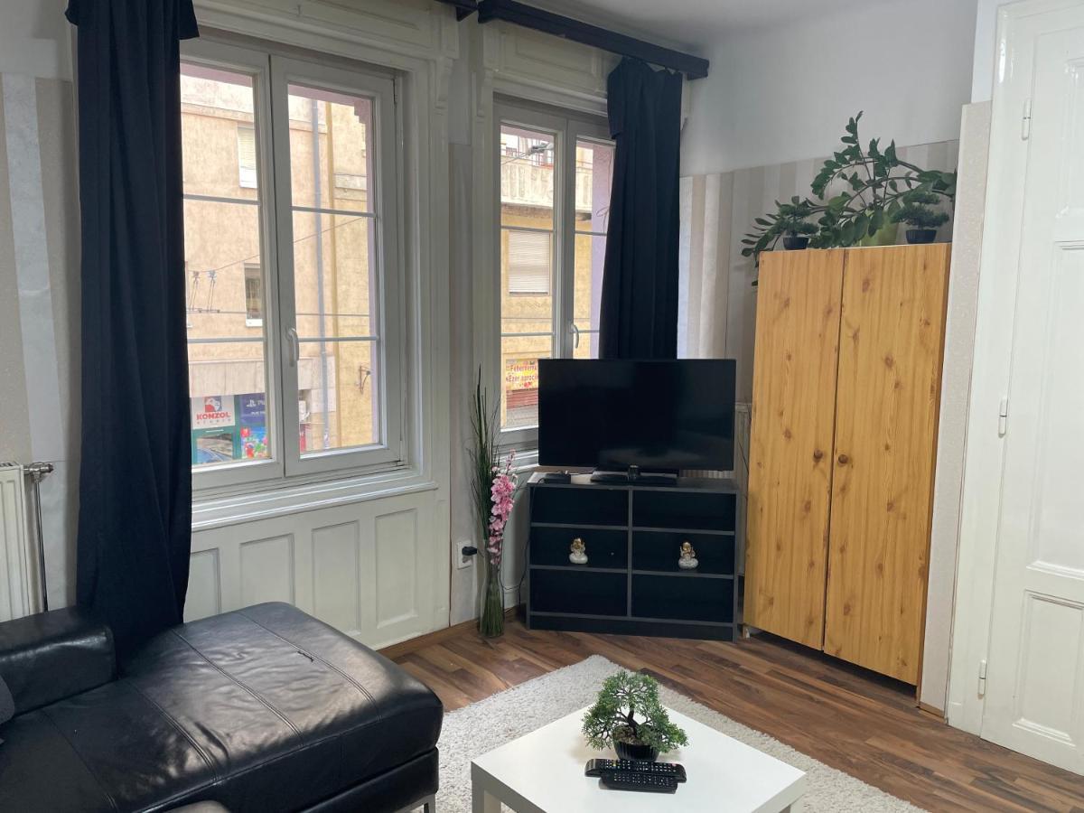 Lovely Apartment On Raday Corso Boedapest Buitenkant foto