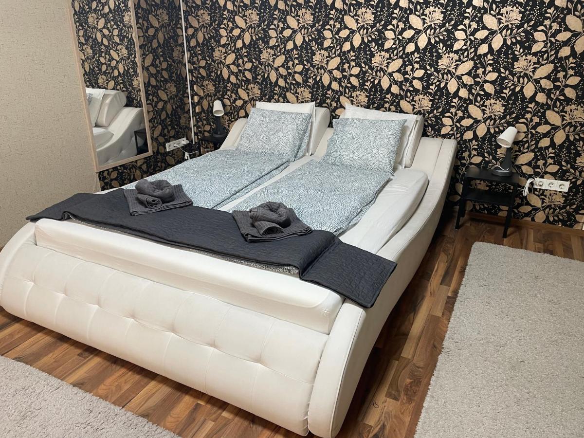 Lovely Apartment On Raday Corso Boedapest Buitenkant foto